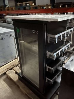Køleskab til mødelokaler kontor mv med kopholder, brugt 14 dage til udlån
