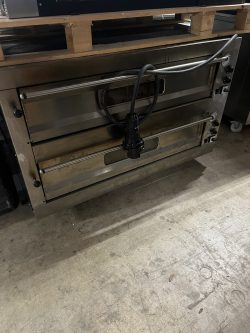 Pizza oven in 2 floors, used