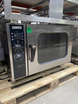 Industriovn fra Zanussi med understel brugt