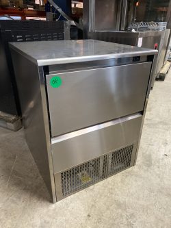 Ice cream maker EFICE100, 135 kg/24 hours and 45 kg chamber, Dimensions 660x700x832 used