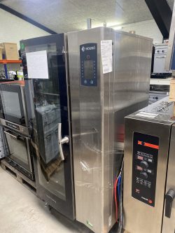 Industrial oven from Hounö for 60x40 plates used