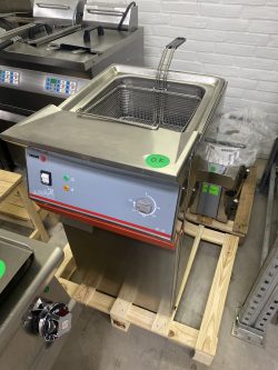 Deep fryer FE-25 Fagor demomdodel with XL deep fryer and COLD zone