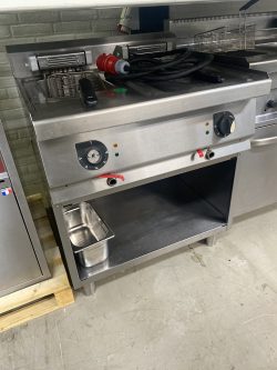 Deep fryer with 2 baskets for EL used