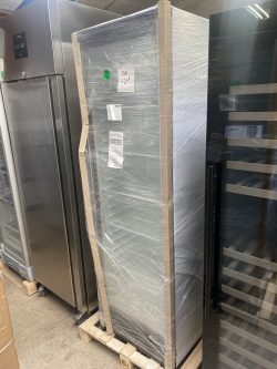 Display freezer MF180 used and checked by Vibocold