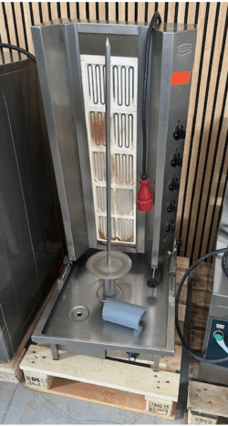 elektrisk kebabsteger, brugt - 14 dages garanti. Du kan tilkøbe 12 mdr. for 799 kr.