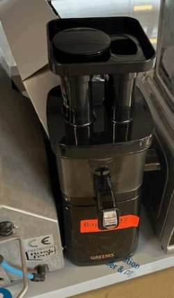 juicer fra Greenis, brugt - 14 dages garanti. Du kan tilkøbe 12 mdr. for 799 kr.