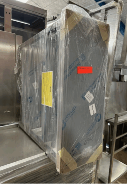 tophylde i stål, måler 300x800x850, demomodel - 14 dages garanti. Du kan tilkøbe 12 mdr. for 799 kr.