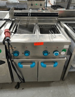 friture fra MBM med to kar, brugt - 14 dages garanti. Du kan tilkøbe 12 mdr. for 799 kr.