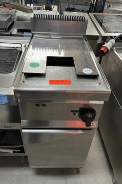 Friture fra Bertos 700 serie, brugt - 14 dages garanti. Du kan tilkøbe 12 mdr. for 799 kr.