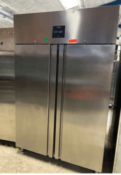 dobbelt køleskab fra Fagor, brugt - 14 dages garanti. Du kan tilkøbe 12 mdr. for 799 kr.