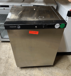 underbords frysesskab fra Fagor, demo - 14 dages garanti. Du kan tilkøbe 12 mdr. for 799 kr.