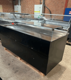 køledisk med lavt frontglas, brugt - 14 dages garanti. Du kan tilkøbe 12 mdr. for 799 kr.