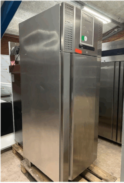 industrikøleskab fra Gram, brugt - 14 dages garanti. Du kan tilkøbe 12 mdr. for 799 kr.