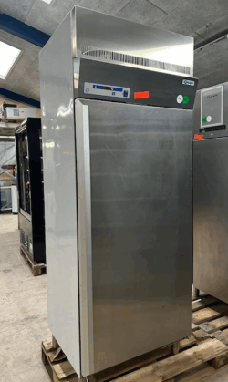 industrikøleskab fra Gram, brugt - 14 dages garanti. Du kan tilkøbe 12 mdr. for 799 kr.