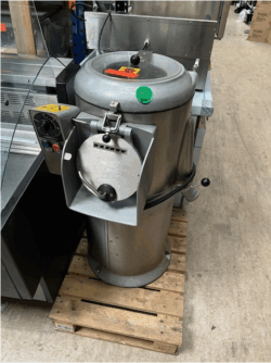 kartoffelskræller, brugt -14 dages garanti. Du kan tilkøbe 12 mdr. for 799 kr.