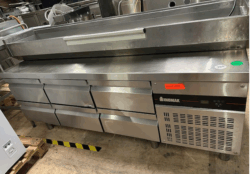 lavt kølebord med 6 skuffer fra inomak, brugt - 14 dages garanti. Du kan tilkøbe 12 mdr. for 799 kr.