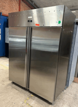 dobbelt køleskab fra Basic, brugt - 14 dages garanti. Du kan tilkøbe 12 mdr. for 799 kr.