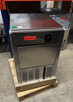 icematic k45 isterningemaskine, brugt - 14 dages garanti. Du kan tilkøbe 12 mdr. for 799 kr.