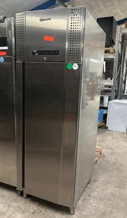 køleskab fra Gram, brugt - 14 dages garanti. Du kan tilkøbe 12 mdr. for 799 kr.