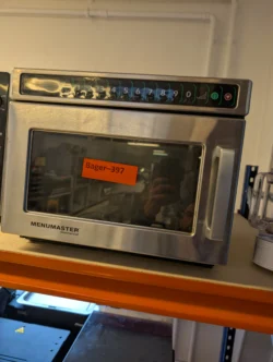 Microovn menumaster brugt - 14 dages garanti. Du kan tilkøbe 12 mdr. for 799 kr.