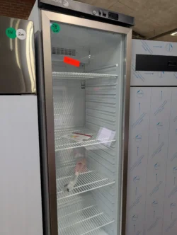 Displaykøleskab fra Fagor udstillingsmodel - 14 dages garanti. Du kan tilkøbe 12 mdr. for 799 kr.