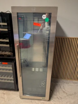 Modningsskab Meat Ager brugt- 14 dages garanti. Du kan tilkøbe 12 mdr. for 799 kr.