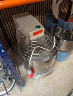 Dejælter fra FIMA brugt (STÅR I BAGER HAL) - 3 dages garanti. Du kan tilkøbe 2 mdr. ekstra for 350 kr.