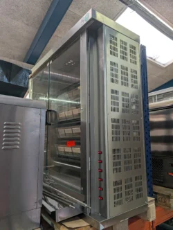 Kyllingegrill North Catering GAS brugt - 14 dages garanti. Du kan tilkøbe 12 mdr. for 799 kr.