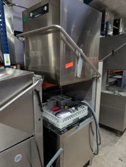 Hætteopvaskemaskine Premium brugt - 14 dages garanti. Du kan tilkøbe 12 mdr. for 799 kr.