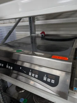 Keramisk kogebord med 4 blus, brugt- 3 dages garanti. Du kan tilkøbe 2 mdr. ekstra for 350 kr.