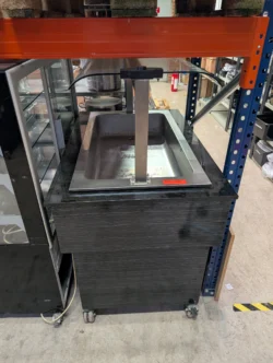 Varmebuffet til 3x 1/1 gn brugt - 14 dages garanti. Du kan tilkøbe 12 mdr. for 799 kr.