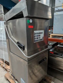 Hætteopvaskemaskine med varmegeninvinding Fagor brugt - 14 dages garanti. Du kan tilkøbe 12 mdr. for 799 kr.