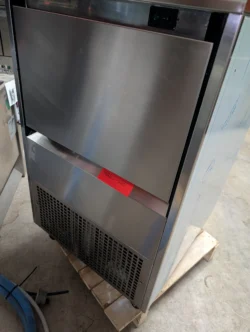 Isterningemaskine Fagor EFICE 70 FDA - 14 dages garanti. Du kan tilkøbe 12 mdr. for 799 kr.