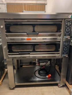 Pizzaovn gam azzurro dobbelt med understel brugt - 14 dages garanti. Du kan tilkøbe 12 mdr. for 799 kr.