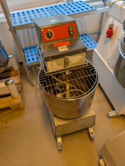 Dejælter meget brugt - 14 dages garanti. Du kan tilkøbe 12 mdr. for 799 kr.