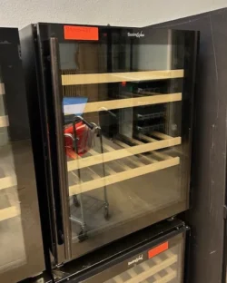 gastrowine underbords vinkøleskab, demomodel - 14 dages garanti. Du kan tilkøbe 12 mdr. for 799 kr.