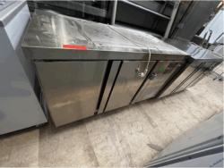 Kølebord fra fagor med 2 låger, brugt