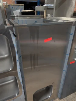 Stålbord med underhylde 160x70 udstillingsmodel - 14 dages garanti. Du kan tilkøbe 12 mdr. for 799 kr.