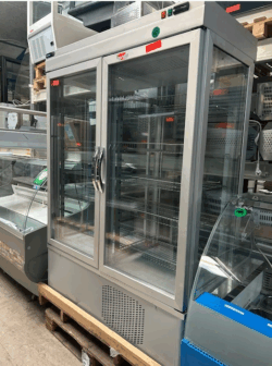 Afinox displayfrysemontre, demomodel - 14 dages garanti. Du kan tilkøbe 12 mdr. for 799 kr.