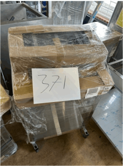 RESTSALG: rullebord med opsats til 1/4 kantiner måler 660x500x900