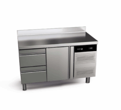 Fagor kølebord MED BAGKANT model CCP-2G HD, 1.342x700x850, med 1 låge og 2 skuffer.
