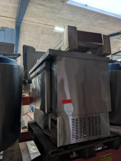 Saladette med Glasopsats og 2 låger fra Bambas brugt - 14 dages garanti. Du kan tilkøbe 12 mdr. for 799 kr.