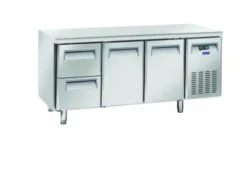 Kølebord med 2 låger + 2 skuffer, Basic by Coolhead Europe