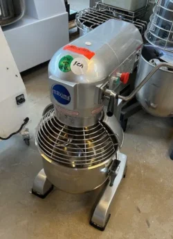 røremaskine fra Maxima, brugt - 14 dages garanti. Du kan tilkøbe 12 mdr. for 799 kr.