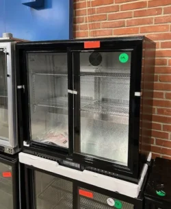 Backbar fra Basic med to skydelåger, demomodel - 14 dages garanti. Du kan tilkøbe 12 mdr. for 799 kr.