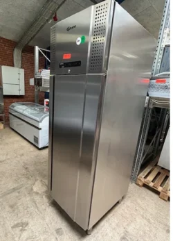 køleskab fra gram, brugt- 14 dages garanti. Du kan tilkøbe 12 mdr. for 799 kr.