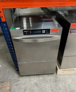 underbordsopvasker fra Fagor model ad-505, brugt - 14 dages garanti. Du kan tilkøbe 12 mdr. for 799 kr.