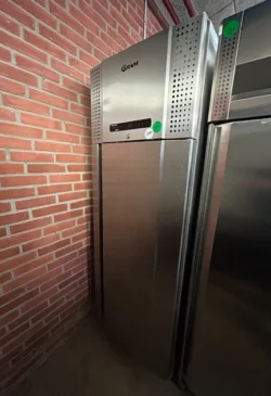 køleskab fra gram, brugt- 14 dages garanti. Du kan tilkøbe 12 mdr. for 799 kr.