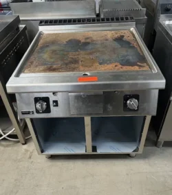 stegeplade fra Fagor til gas, 900 serie, brugt - 14 dages garanti. Du kan tilkøbe 12 mdr. for 799 kr.