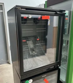 backbar fra Fagor med en låge, demomodel - 14 dages garanti. Du kan tilkøbe 12 mdr. for 799 kr.